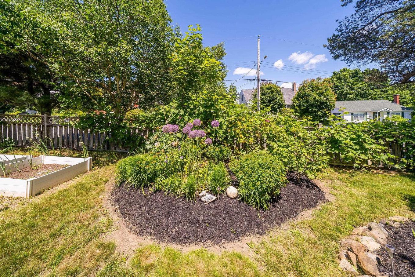 16 Lawnwood Avenue, Halifax, NS - Outdoor