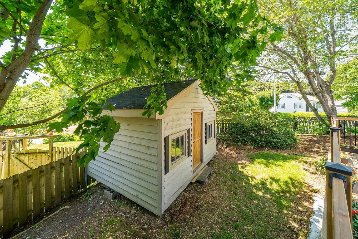 16 Lawnwood Avenue, Halifax, NS - Outdoor