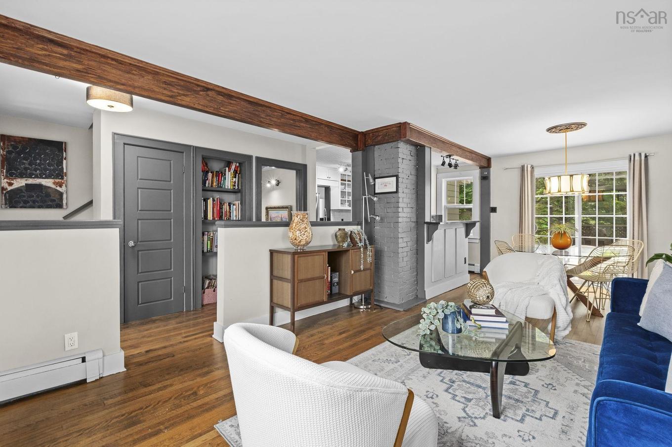 16 Lawnwood Avenue, Halifax, NS - Indoor Photo Showing Living Room