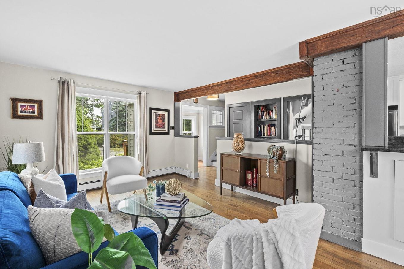 16 Lawnwood Avenue, Halifax, NS - Indoor Photo Showing Living Room