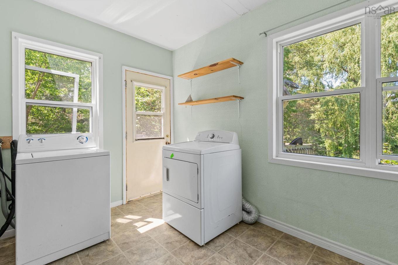 475 Albert Street, Windsor, NS - Indoor Photo Showing Laundry Room