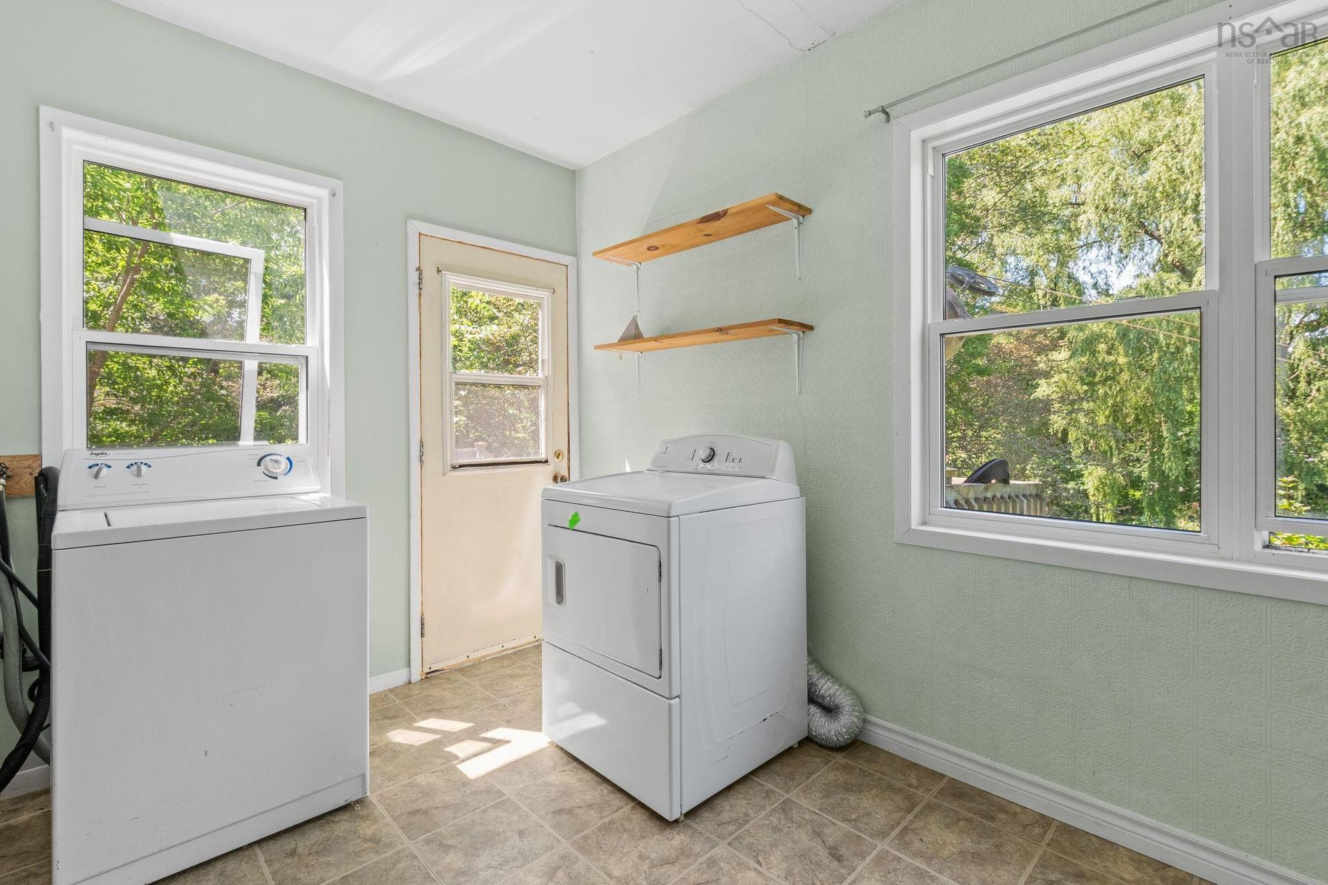 475 Albert Street, Windsor, NS - Indoor Photo Showing Laundry Room