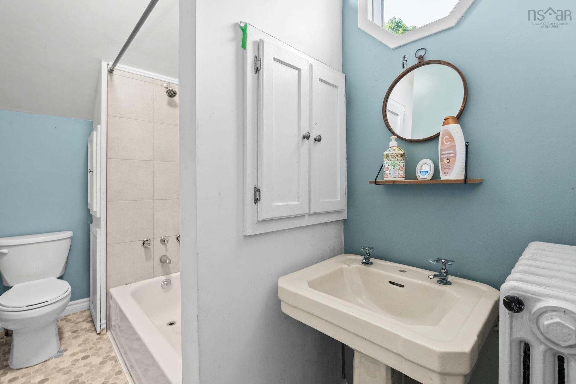 475 Albert Street, Windsor, NS - Indoor Photo Showing Bathroom