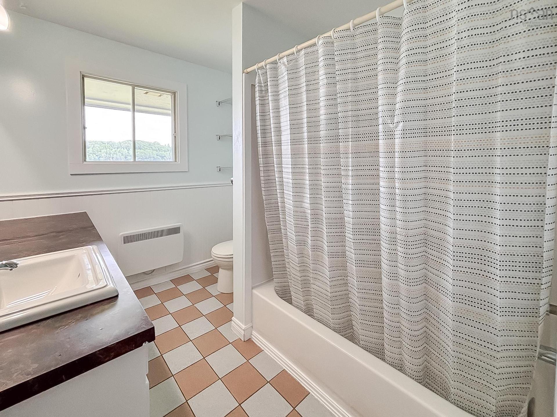 1868 Highway 331, West Lahave, NS - Indoor Photo Showing Bathroom