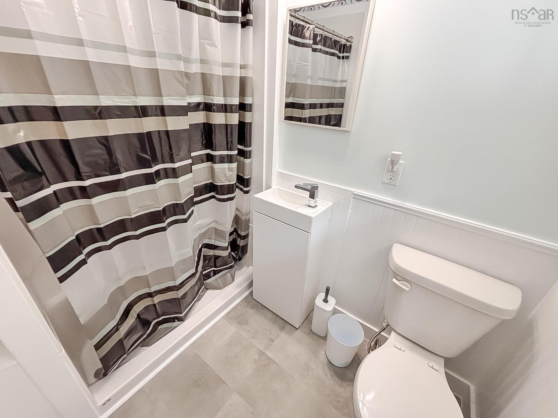1868 Highway 331, West Lahave, NS - Indoor