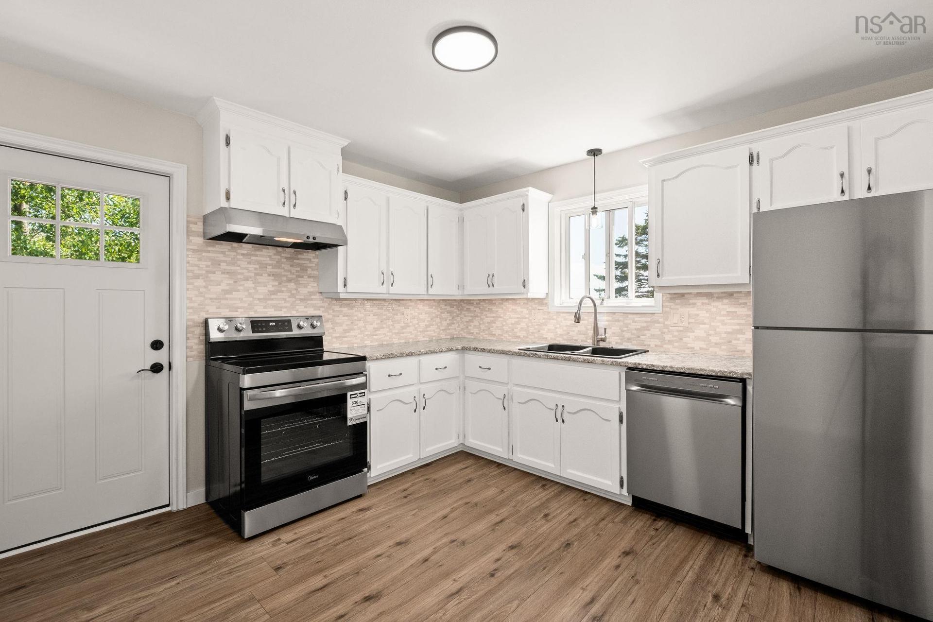 9 Deyoung Drive, Eastern Passage, NS - Indoor Photo Showing Kitchen