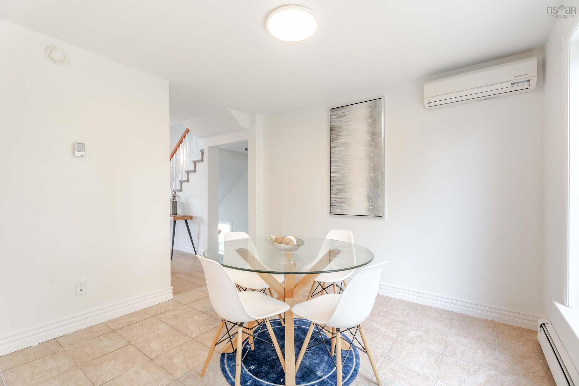 560 Parkland Drive, Halifax, NS - Indoor Photo Showing Dining Room