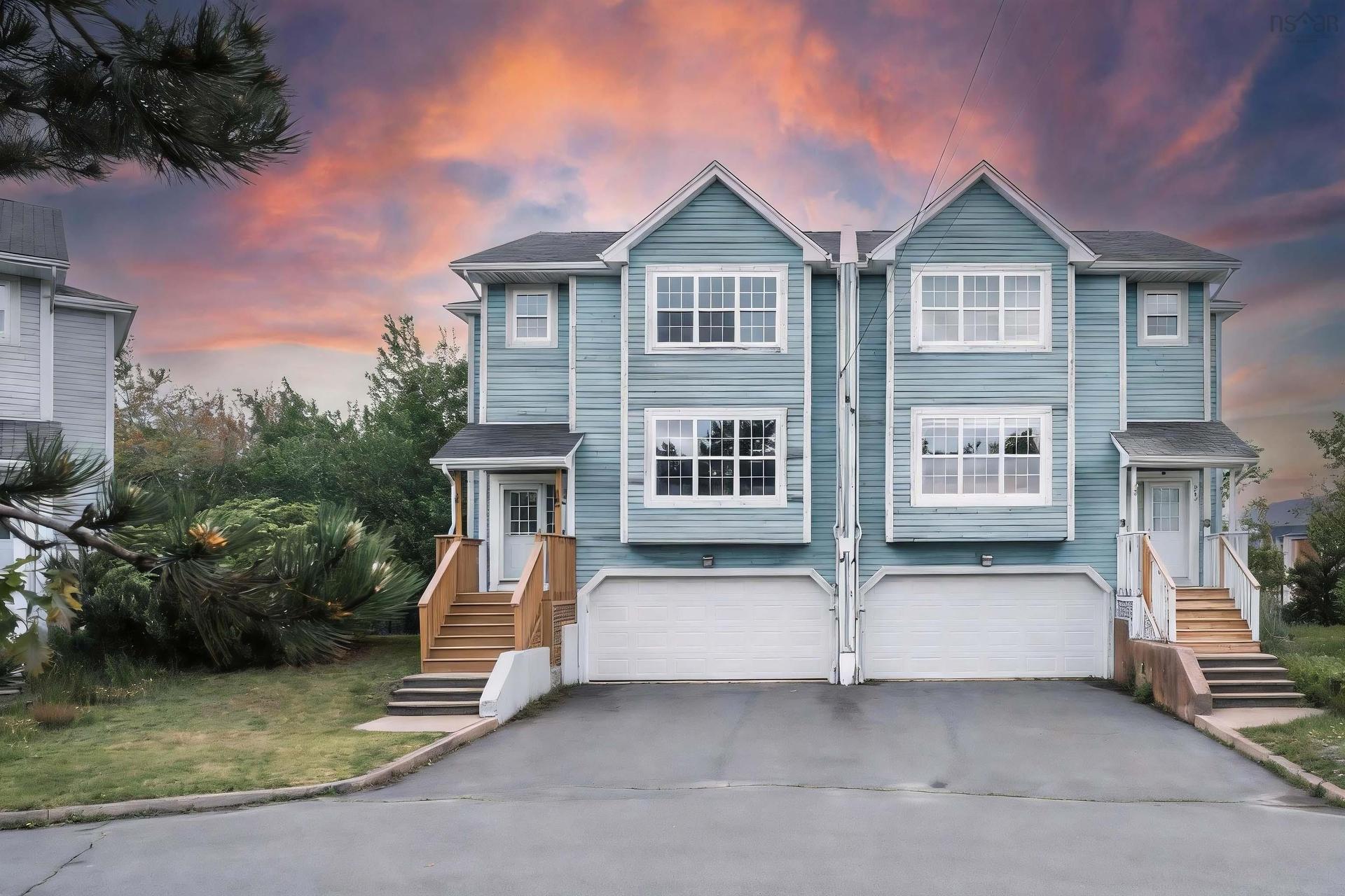 560 Parkland Drive, Halifax, NS - Outdoor With Facade