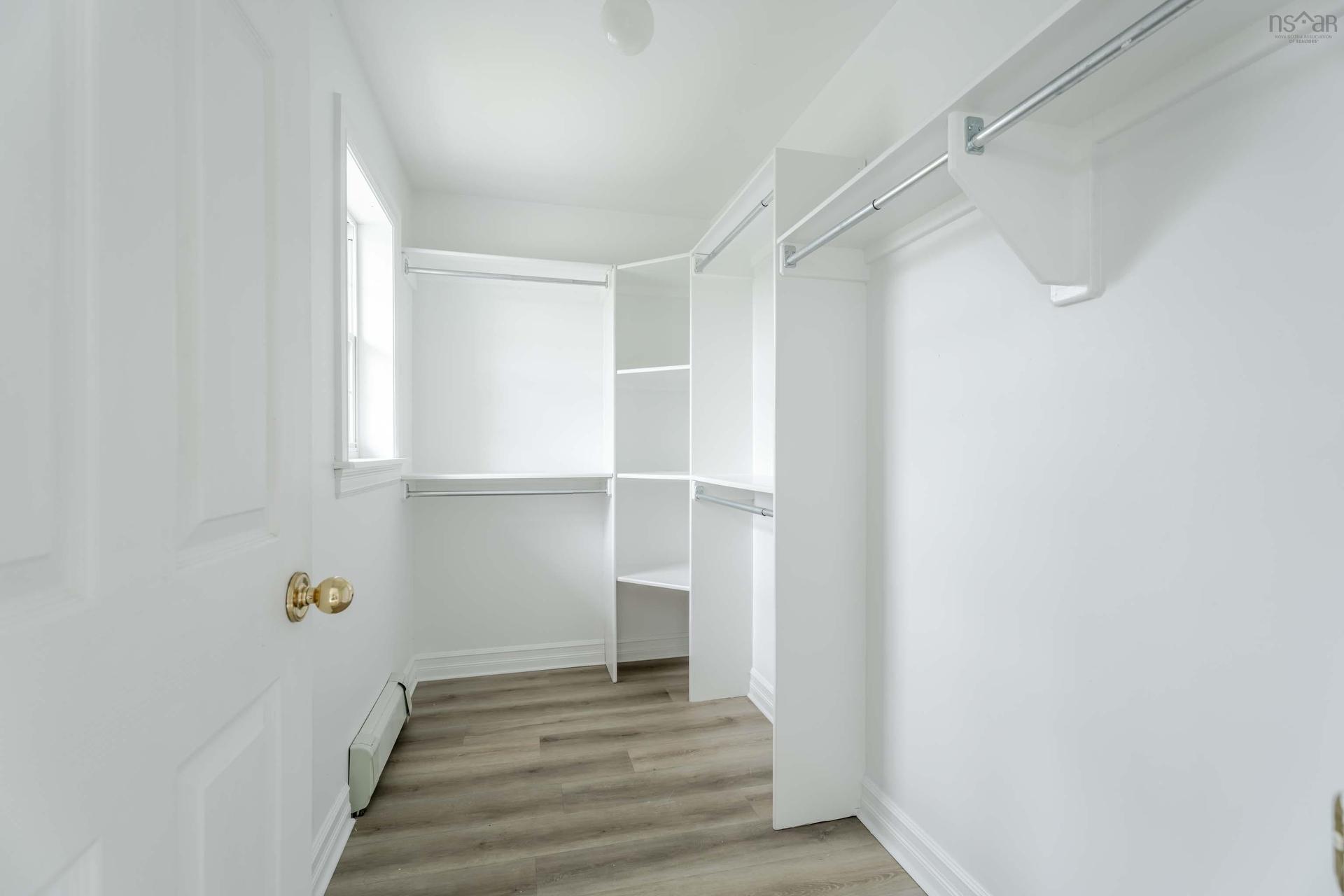 560 Parkland Drive, Halifax, NS - Indoor With Storage