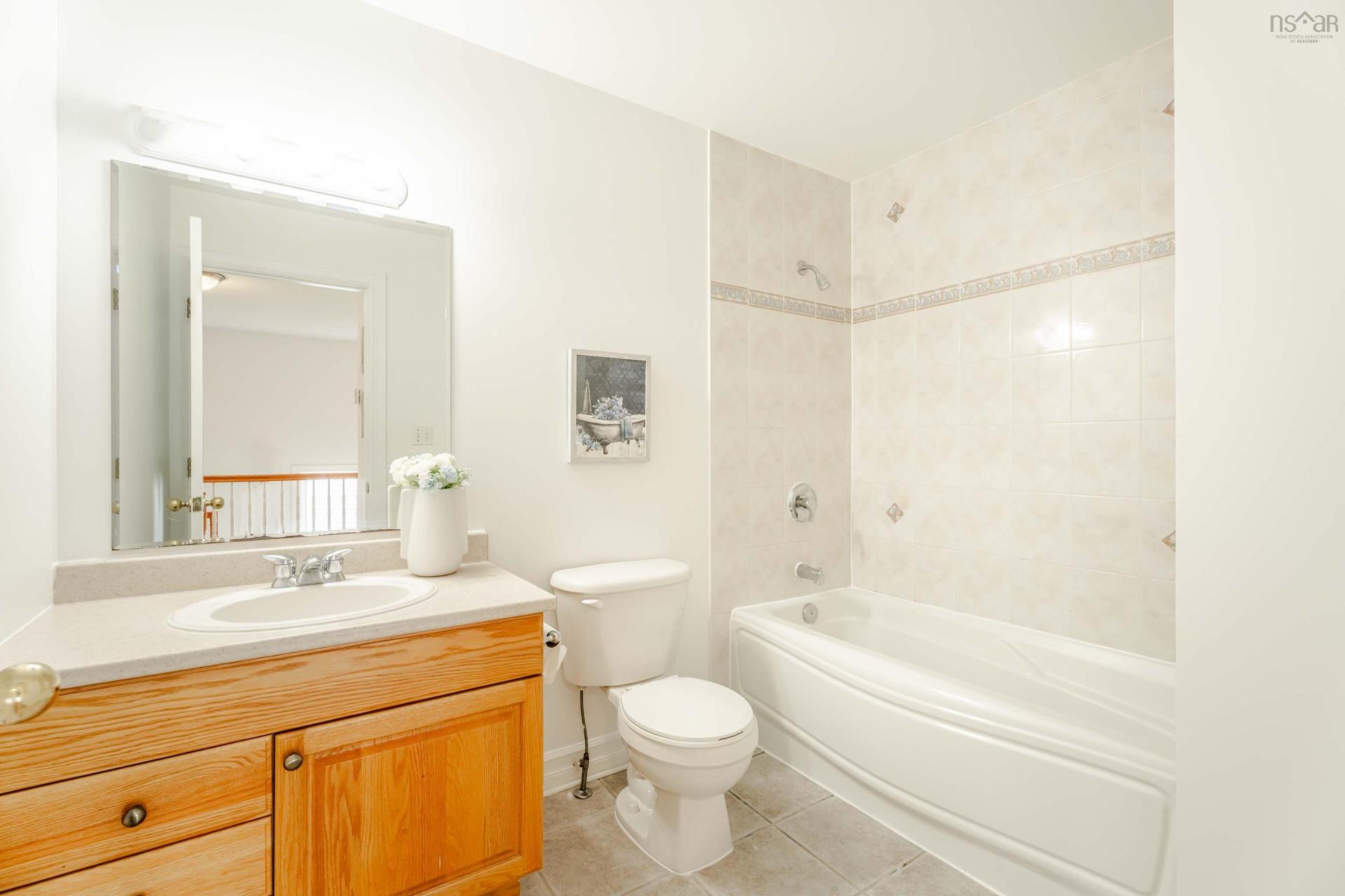 560 Parkland Drive, Halifax, NS - Indoor Photo Showing Bathroom