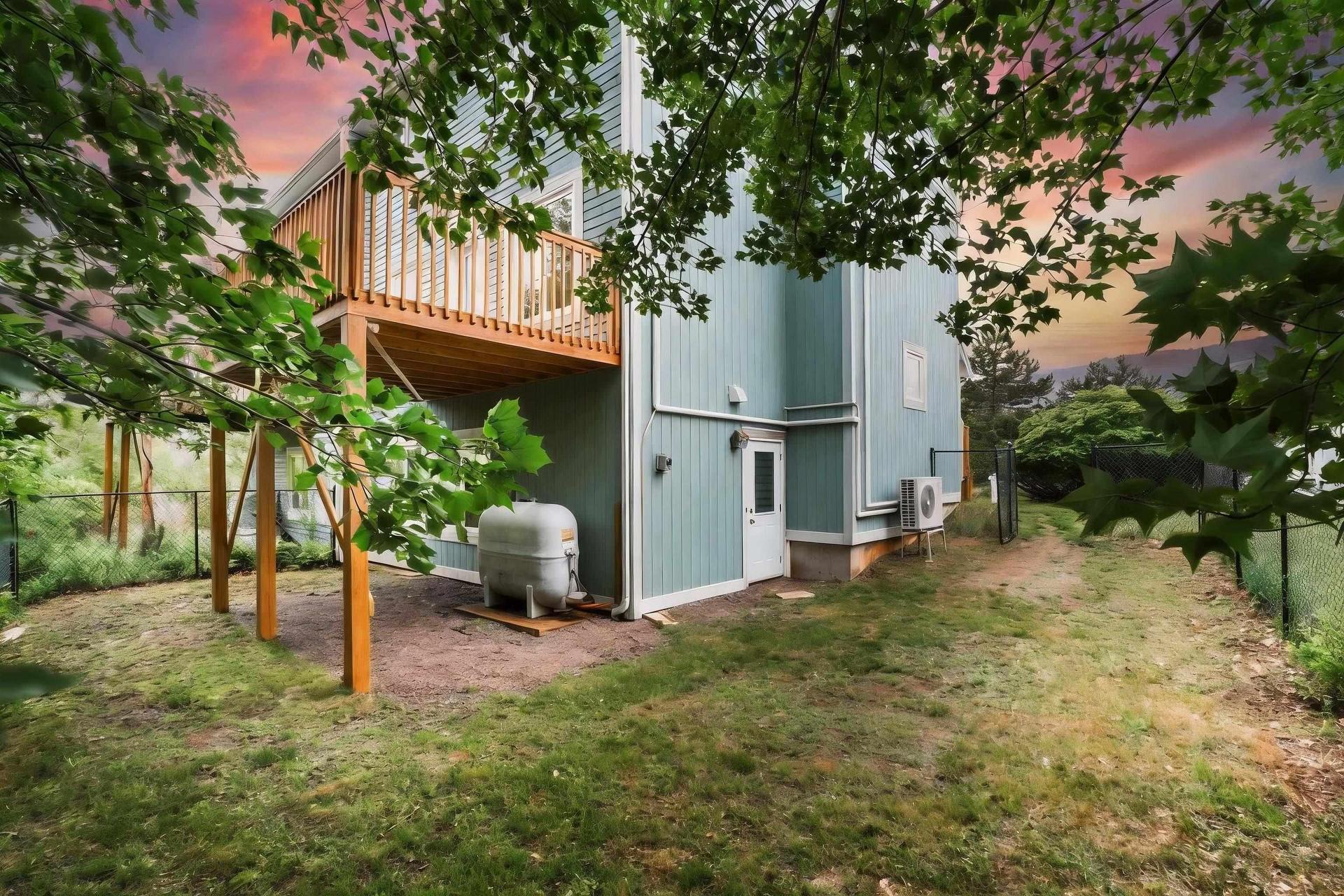 560 Parkland Drive, Halifax, NS - Outdoor