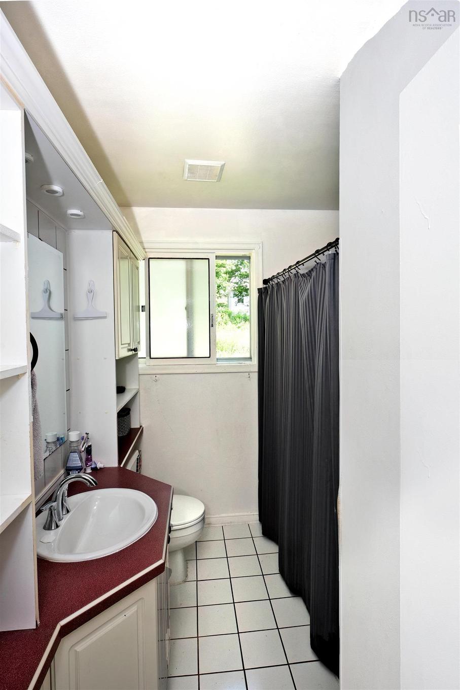 34 Hilden Drive, Halifax, NS - Indoor Photo Showing Bathroom