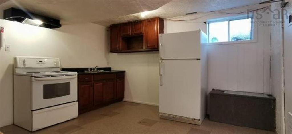34 Hilden Drive, Halifax, NS - Indoor Photo Showing Kitchen