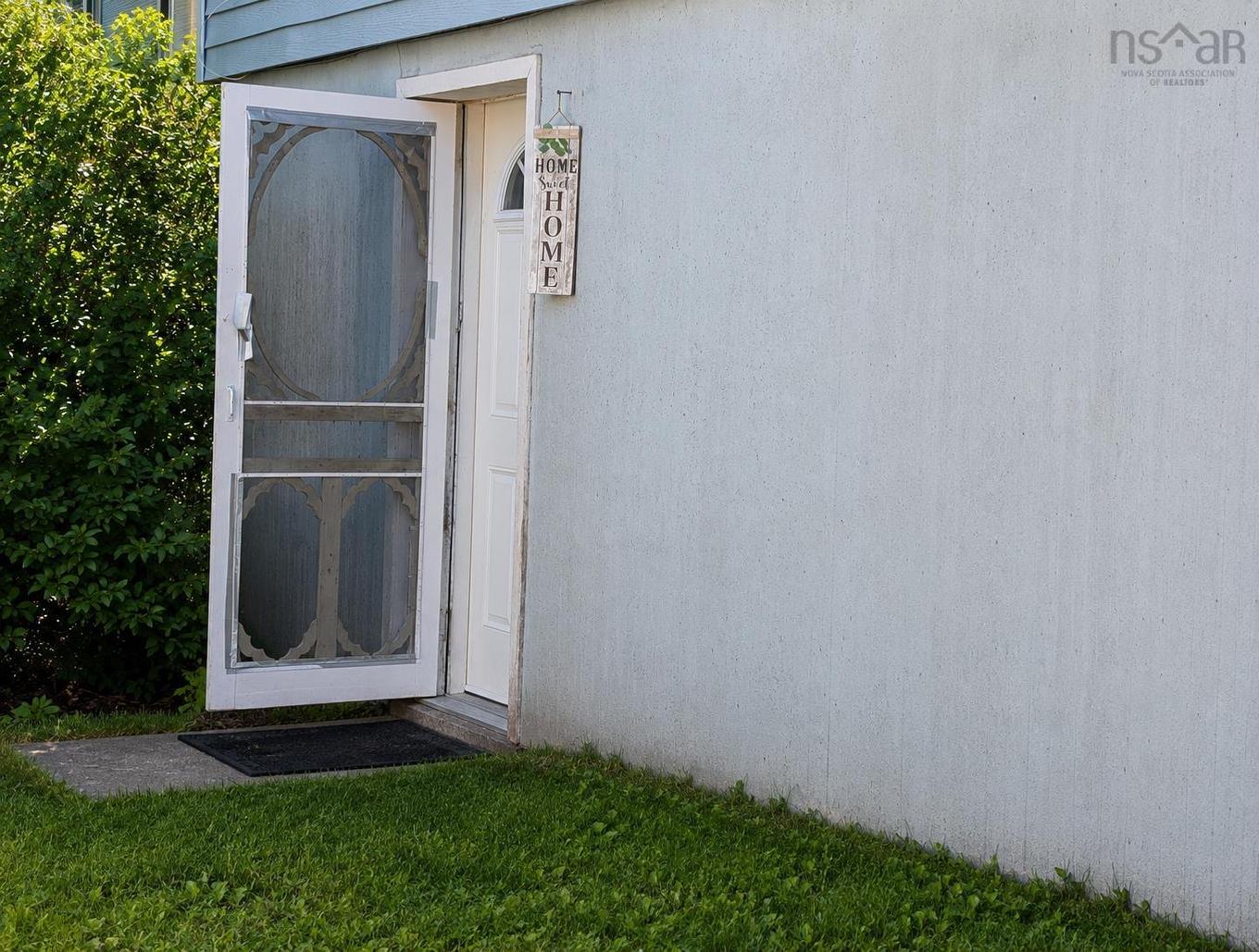 34 Hilden Drive, Halifax, NS - Outdoor