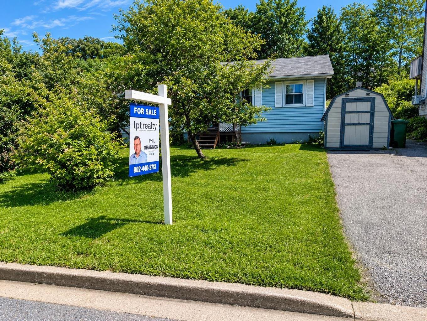34 Hilden Drive, Halifax, NS - Outdoor