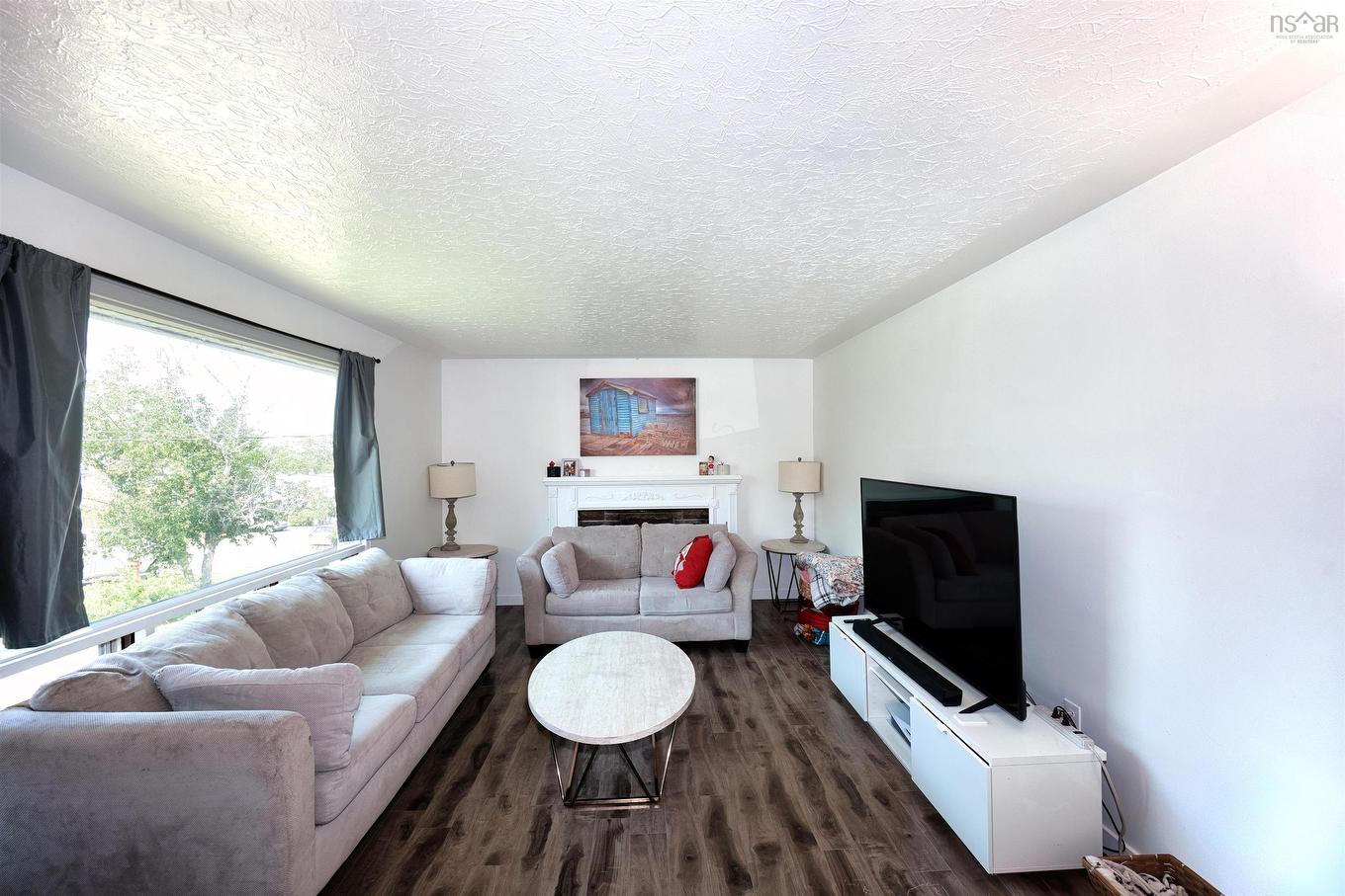 34 Hilden Drive, Halifax, NS - Indoor Photo Showing Living Room