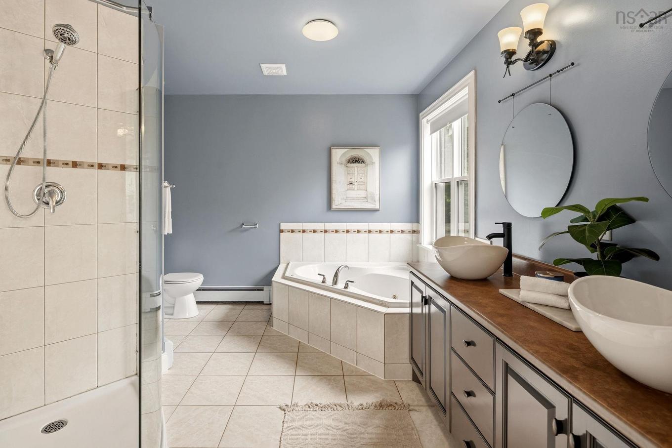 68 Walter Havill Drive, Halifax, NS - Indoor Photo Showing Bathroom