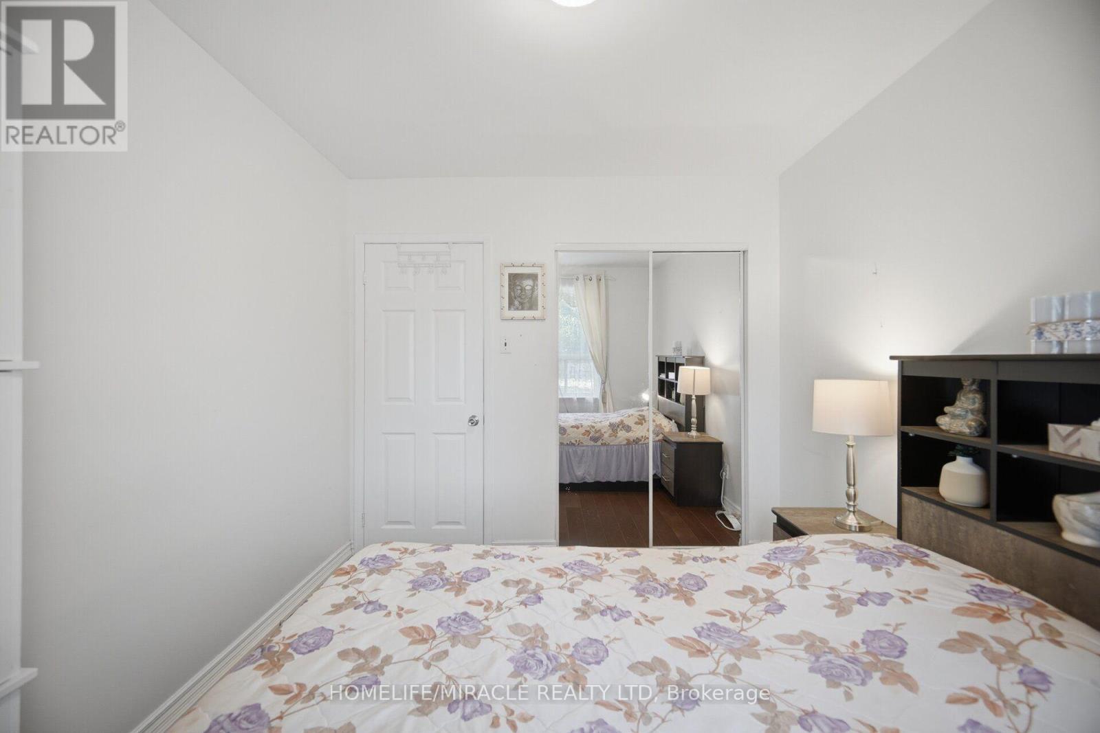 25 Furness Crescent, Toronto, ON - Indoor Photo Showing Bedroom