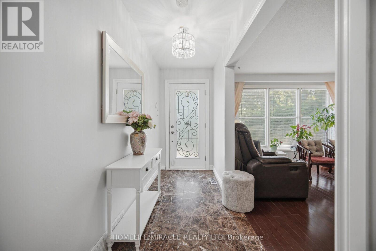 25 Furness Crescent, Toronto, ON - Indoor Photo Showing Other Room