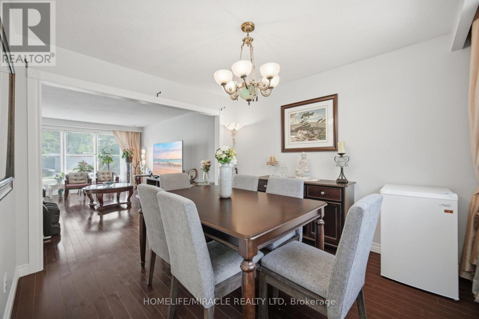 25 Furness Crescent, Toronto, ON - Indoor Photo Showing Dining Room
