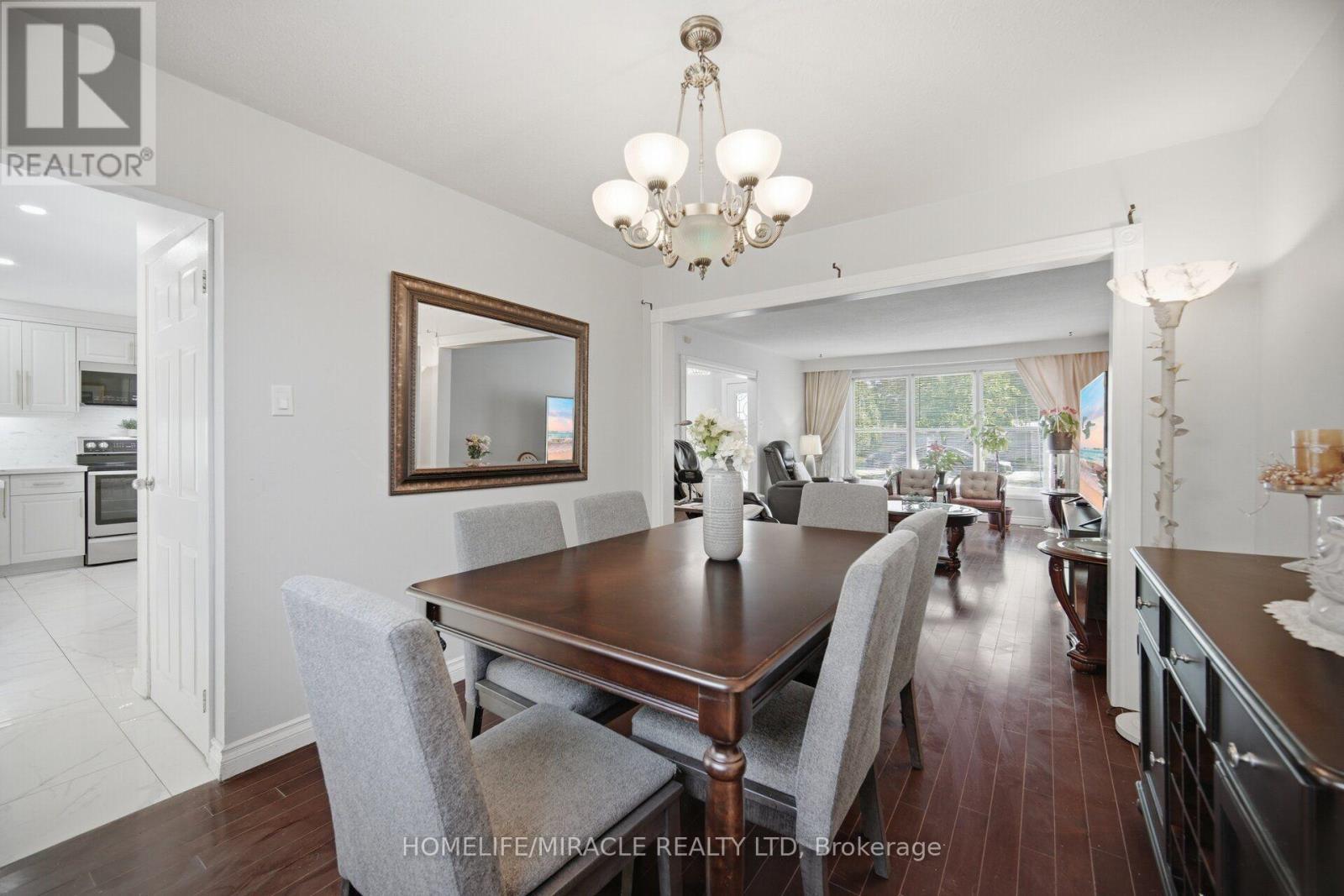 25 Furness Crescent, Toronto, ON - Indoor Photo Showing Dining Room