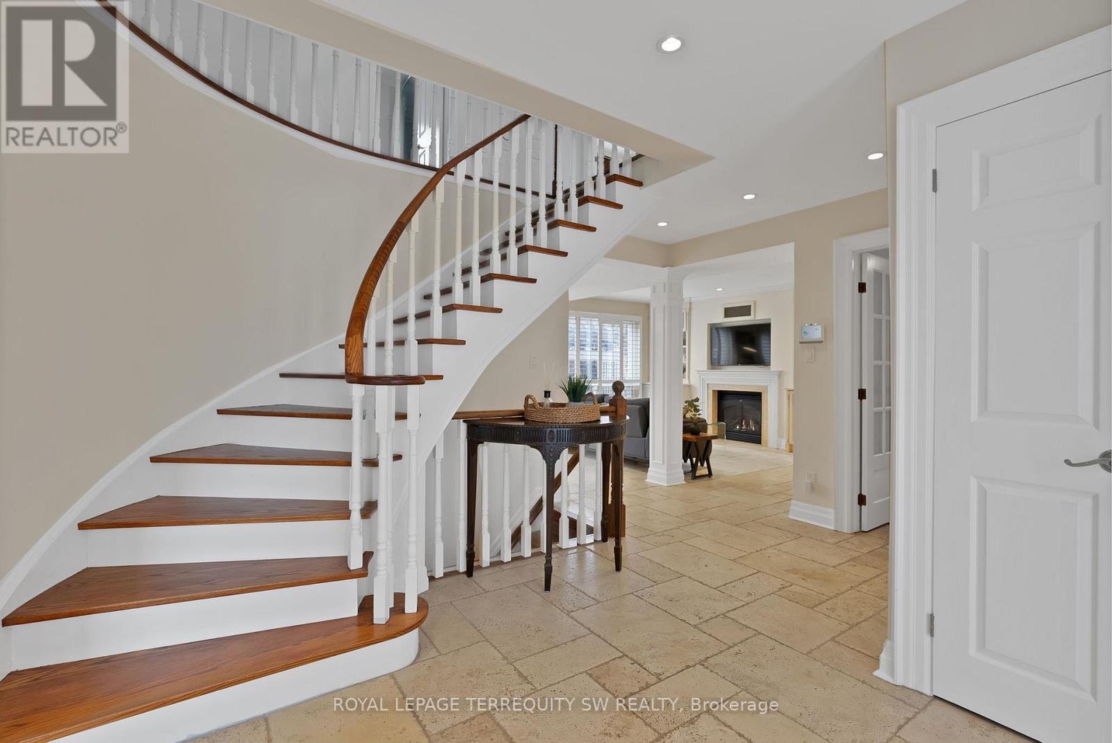 1169 Carlo Court, Mississauga, ON - Indoor Photo Showing Other Room