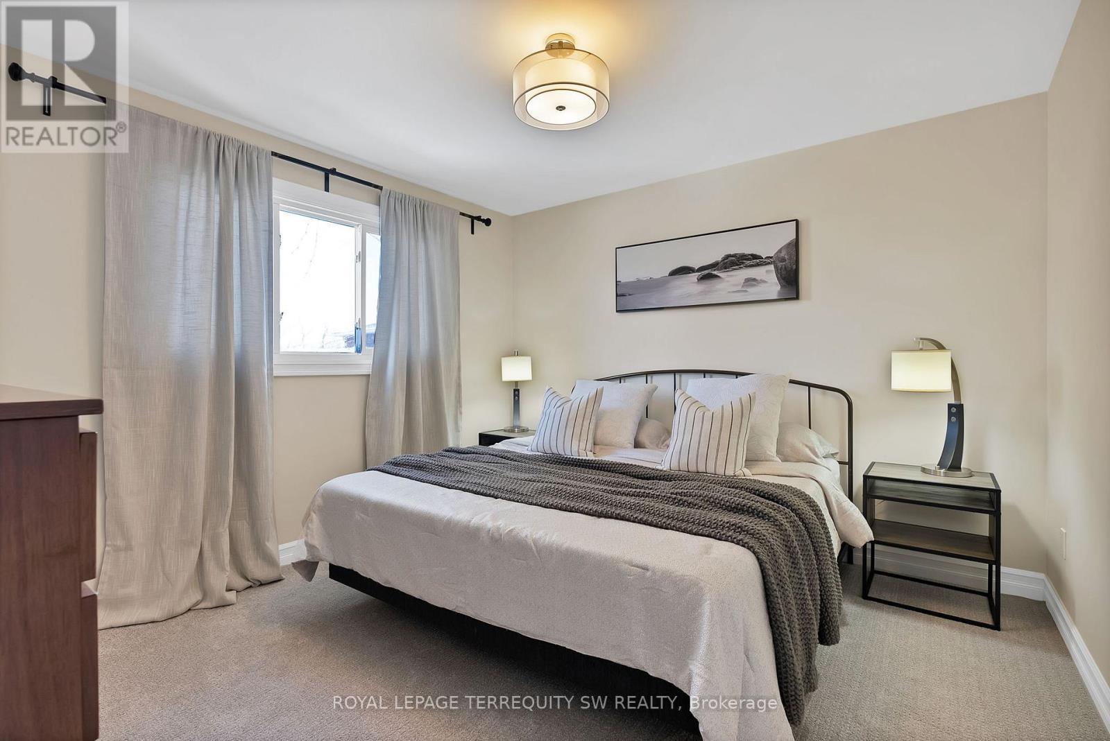 1169 Carlo Court, Mississauga, ON - Indoor Photo Showing Bedroom