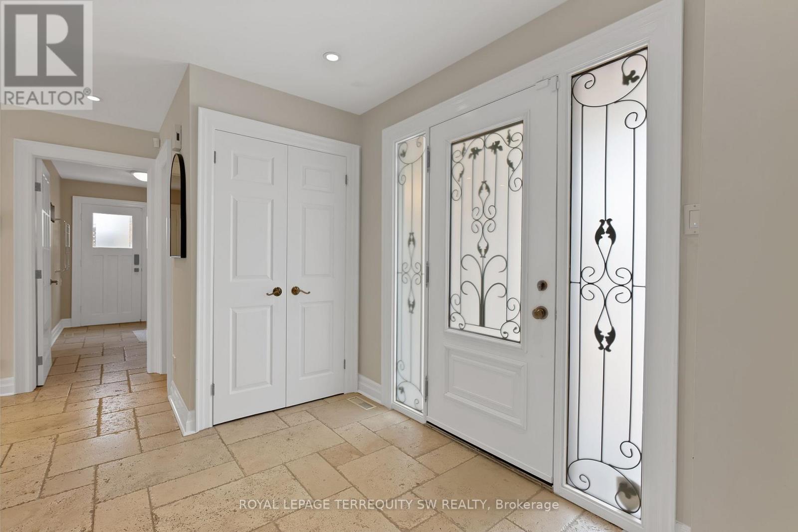 1169 Carlo Court, Mississauga, ON - Indoor Photo Showing Other Room