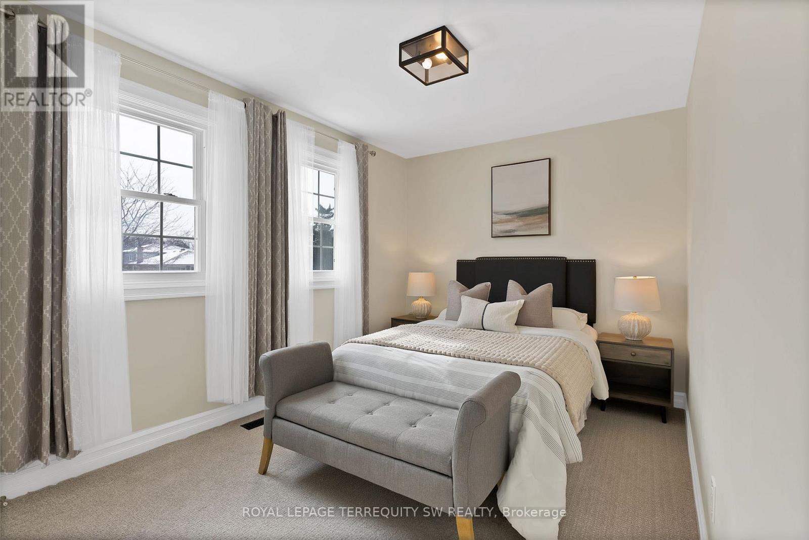 1169 Carlo Court, Mississauga, ON - Indoor Photo Showing Bedroom