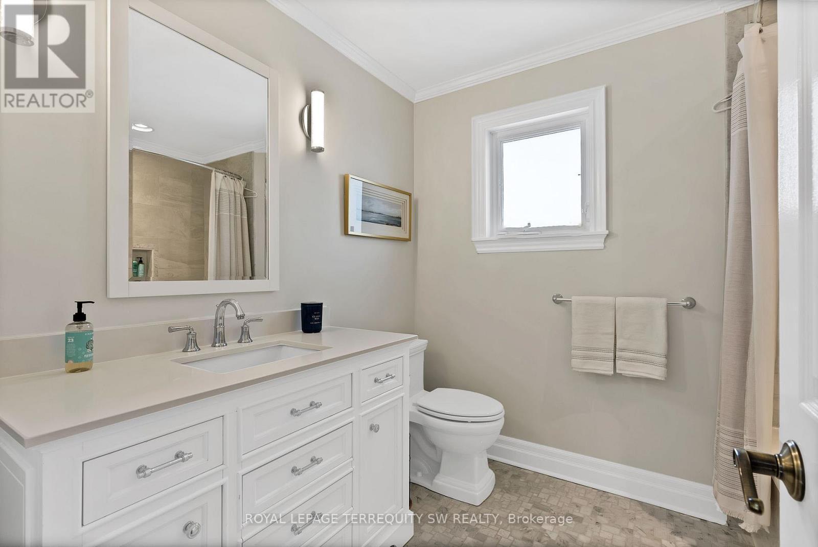 1169 Carlo Court, Mississauga, ON - Indoor Photo Showing Bathroom