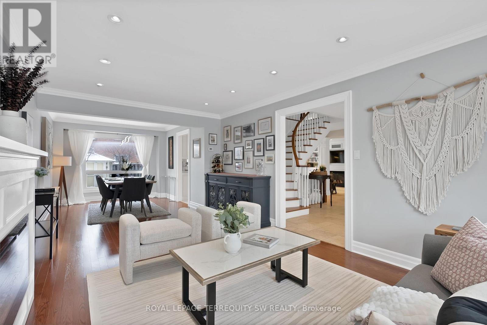 1169 Carlo Court, Mississauga, ON - Indoor Photo Showing Living Room With Fireplace