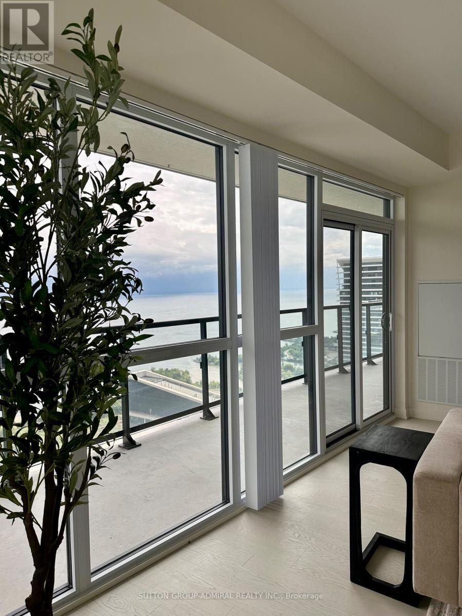 Ph102 - 38 Annie Craig Drive, Toronto, ON - Photo Showing Other Room
