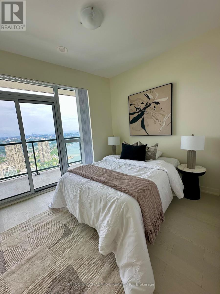 Ph102 - 38 Annie Craig Drive, Toronto, ON - Indoor Photo Showing Bedroom