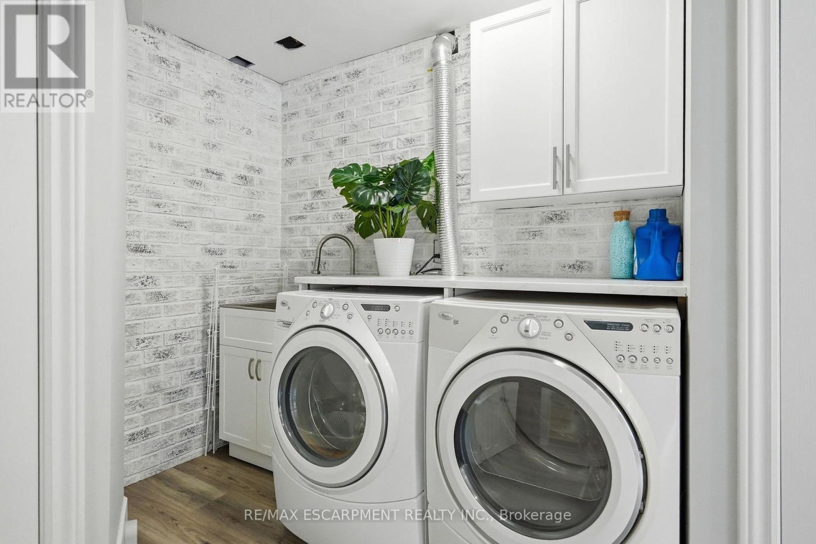 12 - 39 Panabaker Drive, Hamilton, ON - Indoor Photo Showing Laundry Room