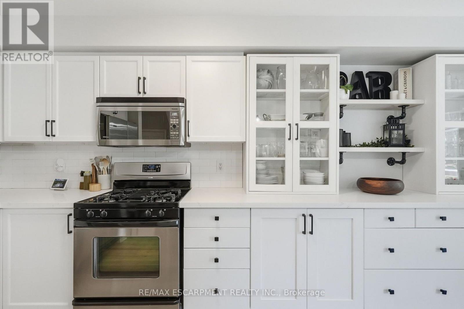 12 - 39 Panabaker Drive, Hamilton, ON - Indoor Photo Showing Kitchen