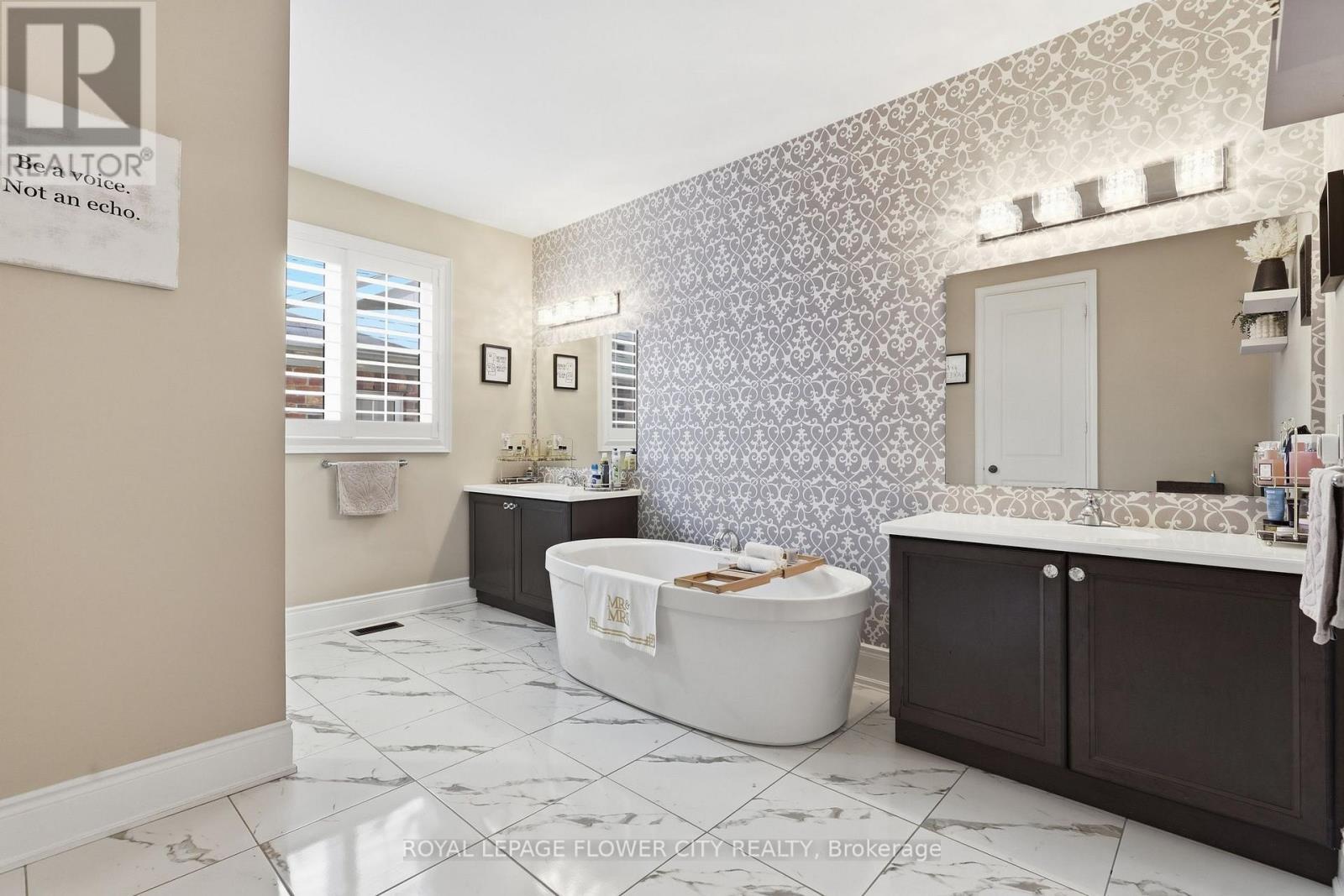 5 Benson Avenue, Mono, ON - Indoor Photo Showing Bathroom
