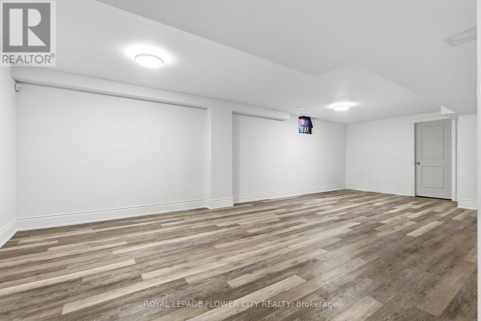 5 Benson Avenue, Mono, ON - Indoor Photo Showing Other Room