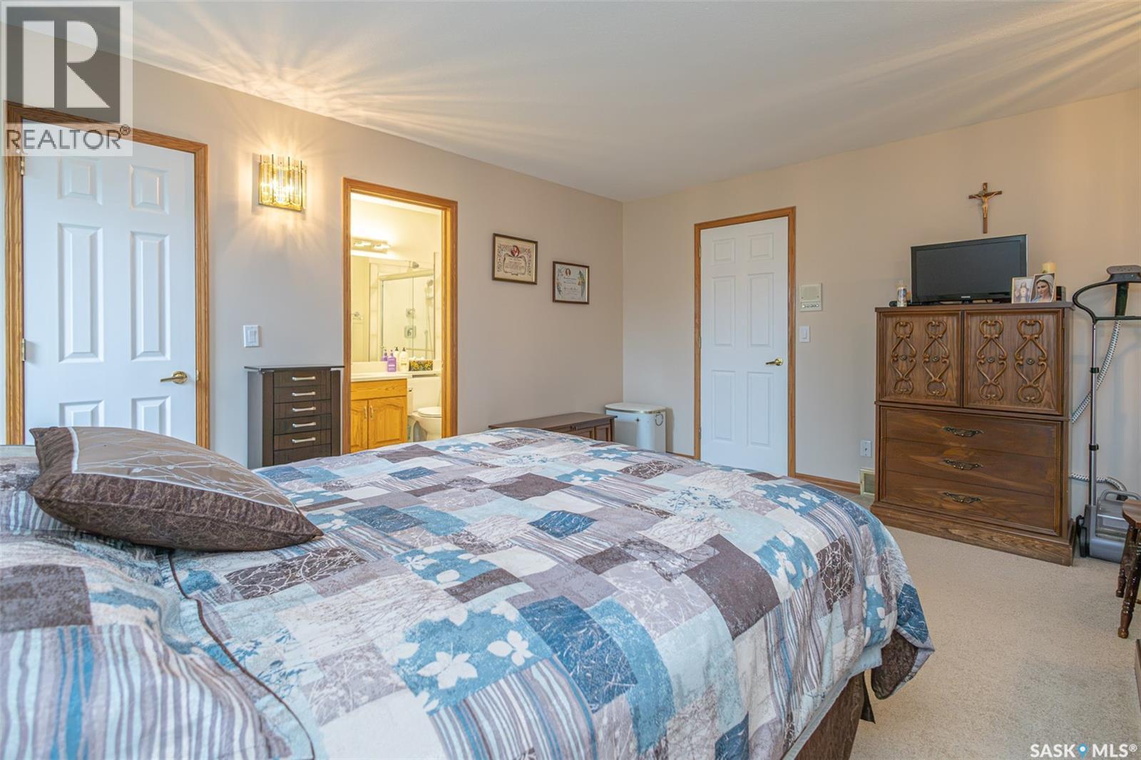 506 Forsyth Crescent, Saskatoon, SK - Indoor Photo Showing Bedroom