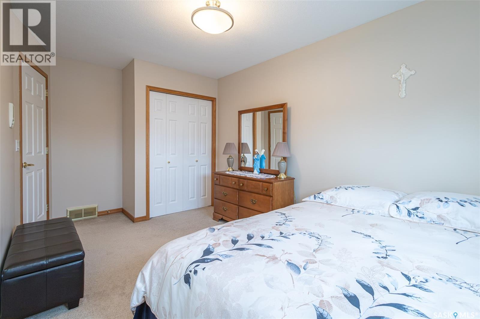 506 Forsyth Crescent, Saskatoon, SK - Indoor Photo Showing Bedroom