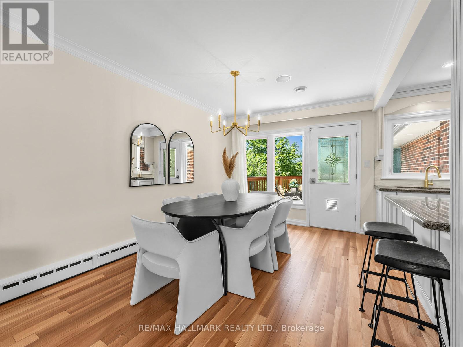 8 Tufton Crescent, Toronto, ON - Indoor