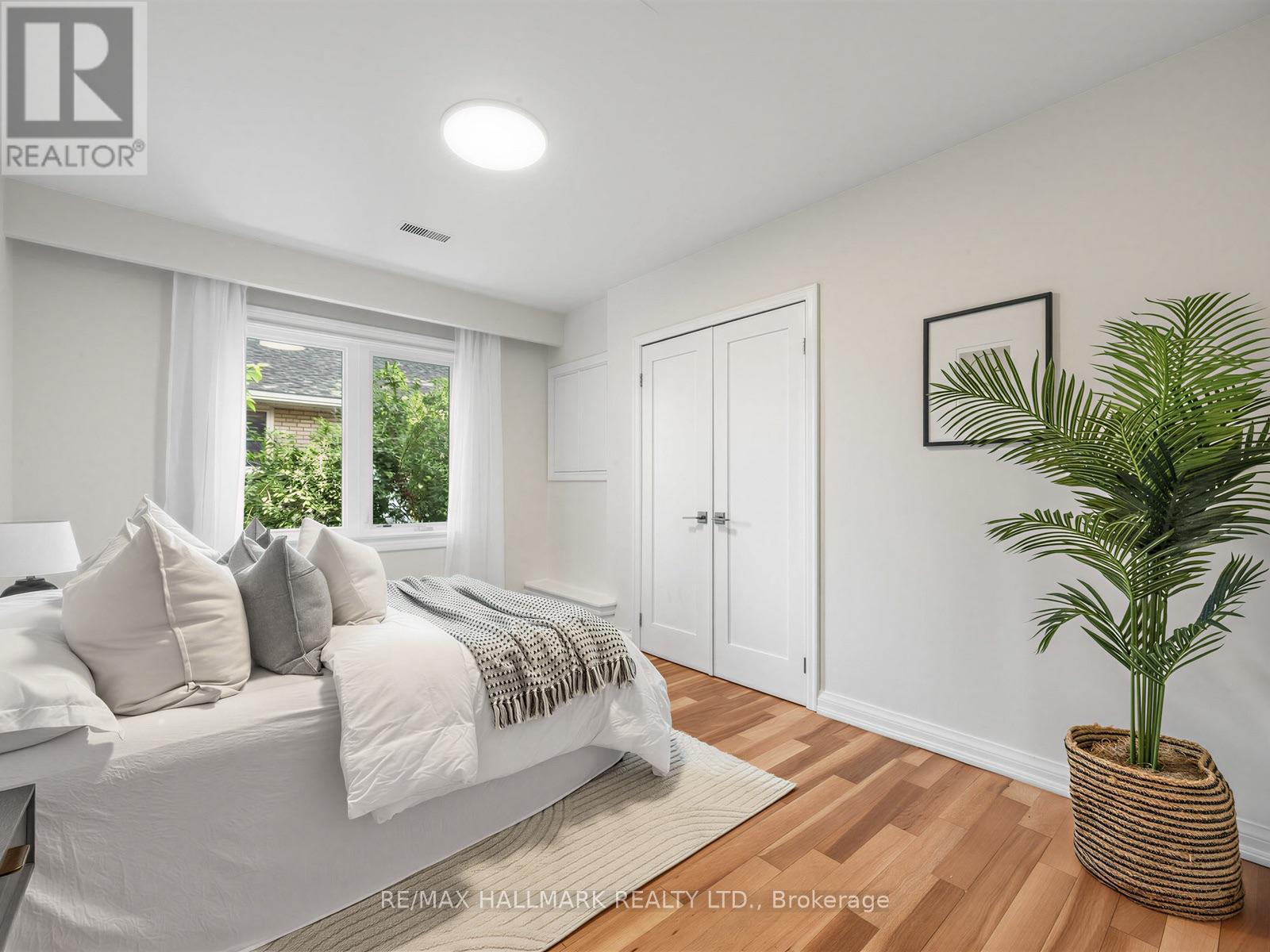 8 Tufton Crescent, Toronto, ON - Indoor Photo Showing Bedroom