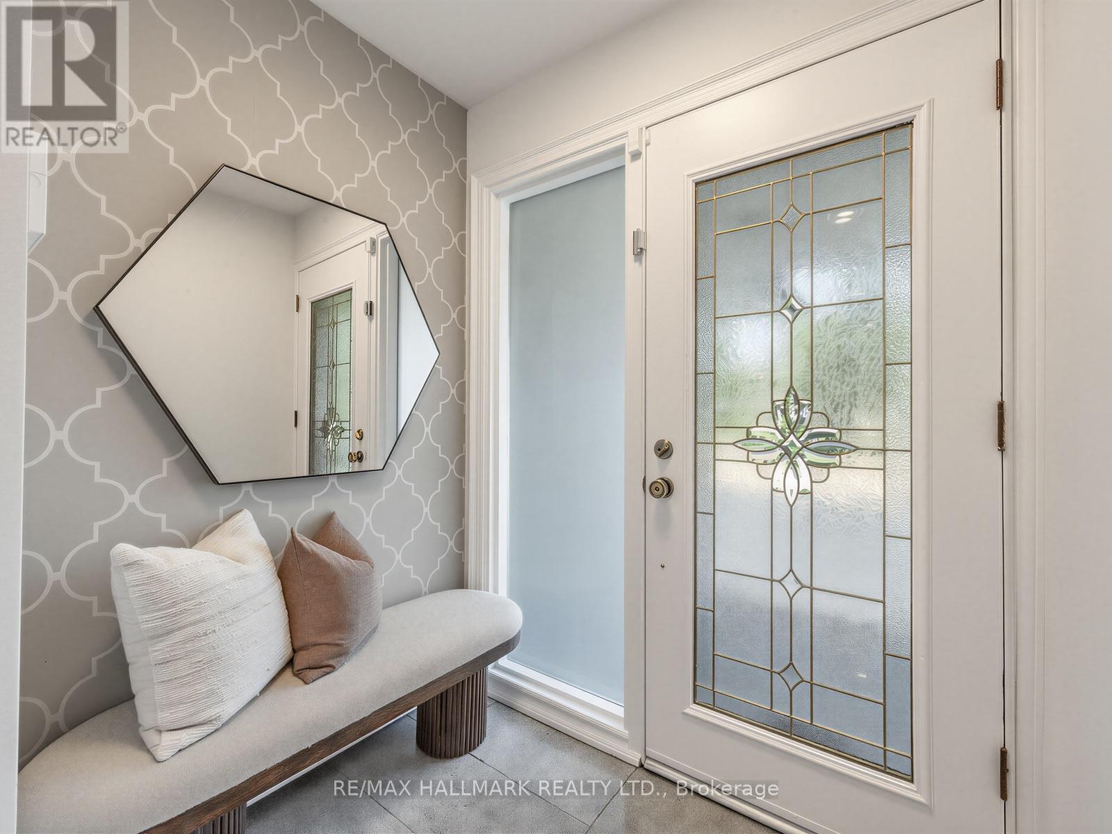 8 Tufton Crescent, Toronto, ON - Indoor Photo Showing Other Room