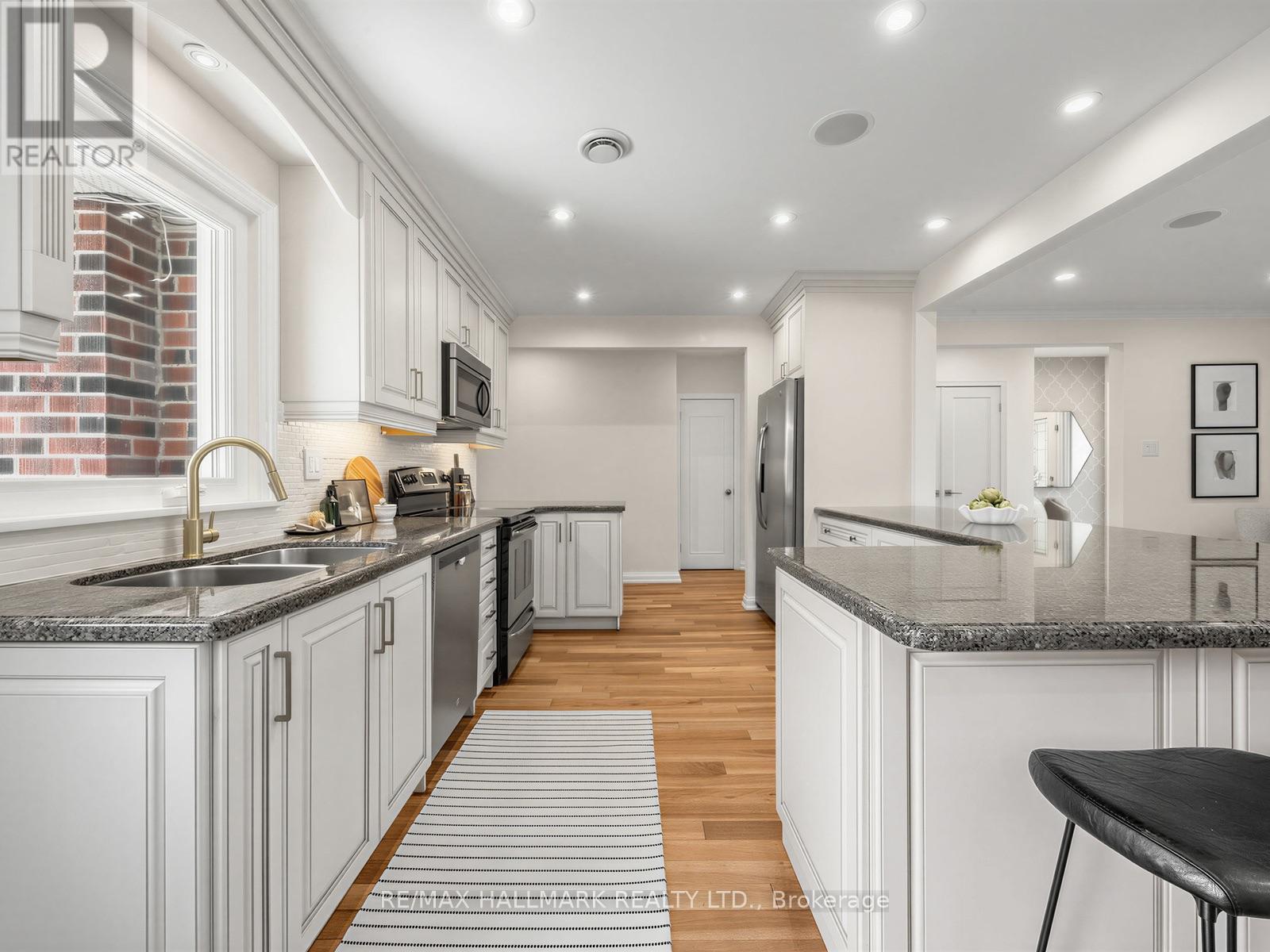 8 Tufton Crescent, Toronto, ON - Indoor Photo Showing Kitchen With Double Sink With Upgraded Kitchen
