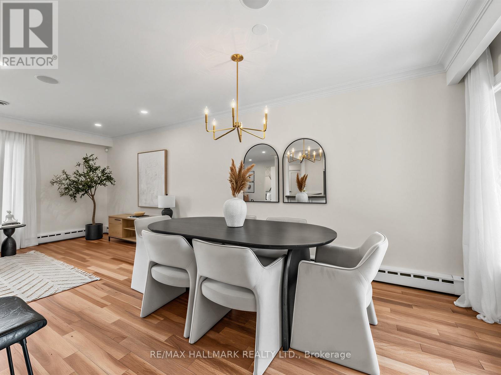 8 Tufton Crescent, Toronto, ON - Indoor Photo Showing Dining Room
