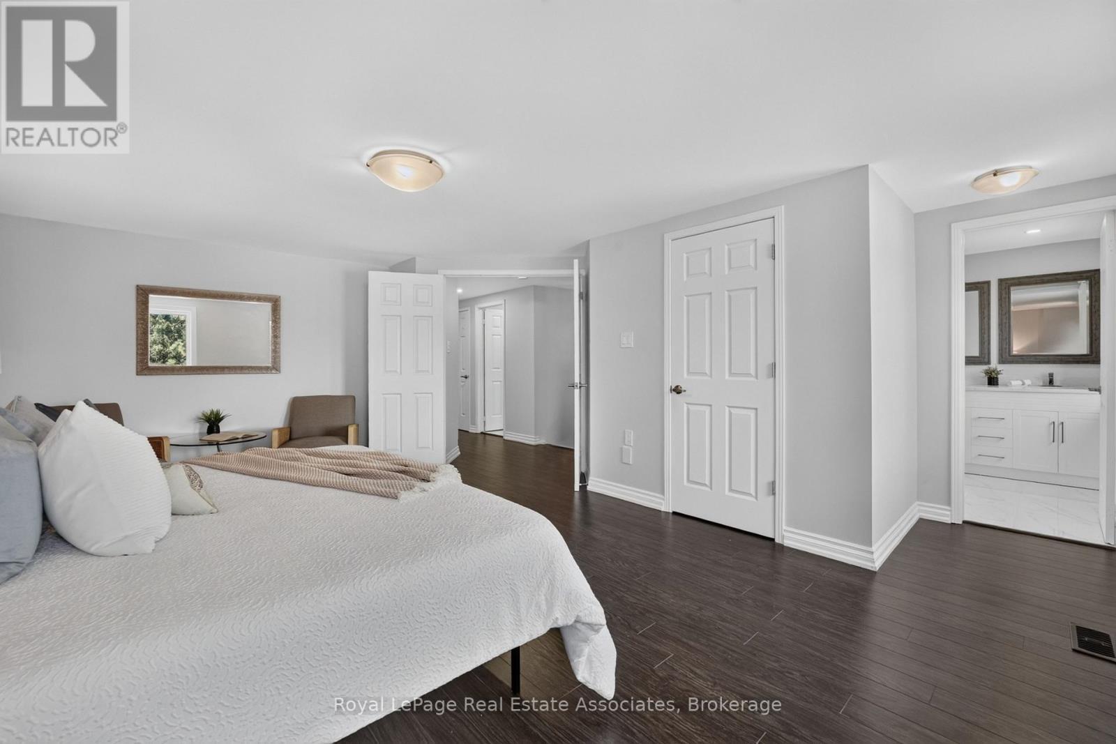 3346 Chartrand Crescent, Mississauga, ON - Indoor Photo Showing Bedroom