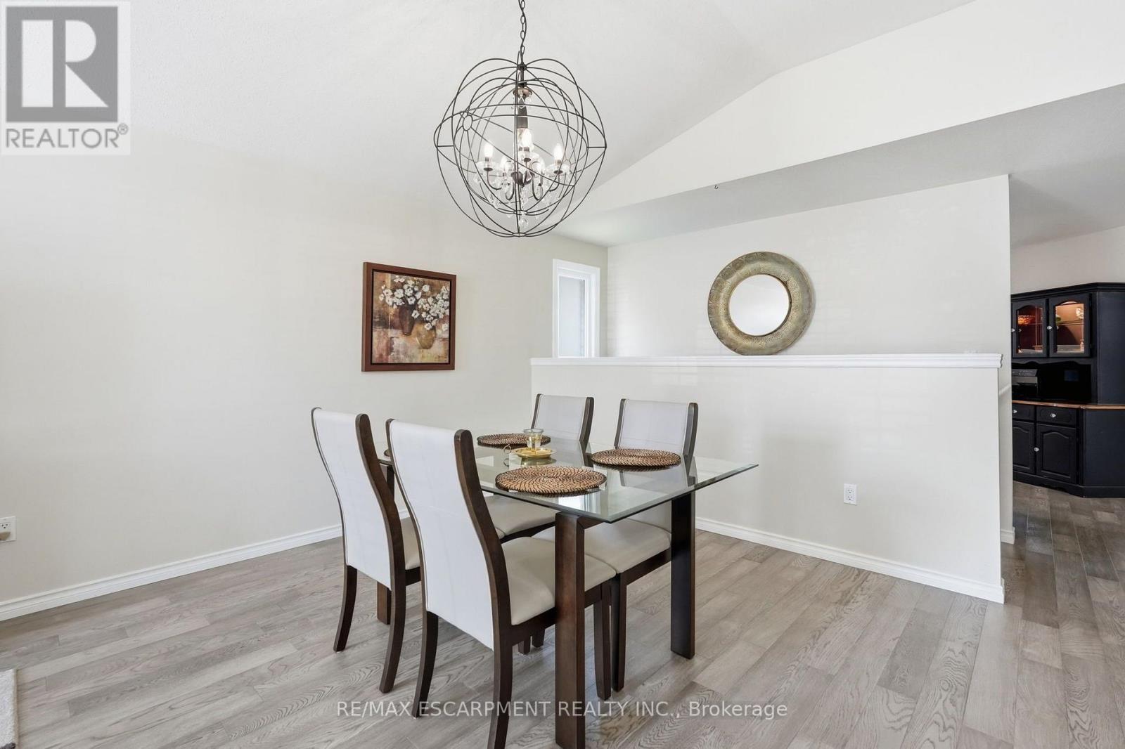 40 Maich Crescent, Brantford, ON - Indoor Photo Showing Dining Room