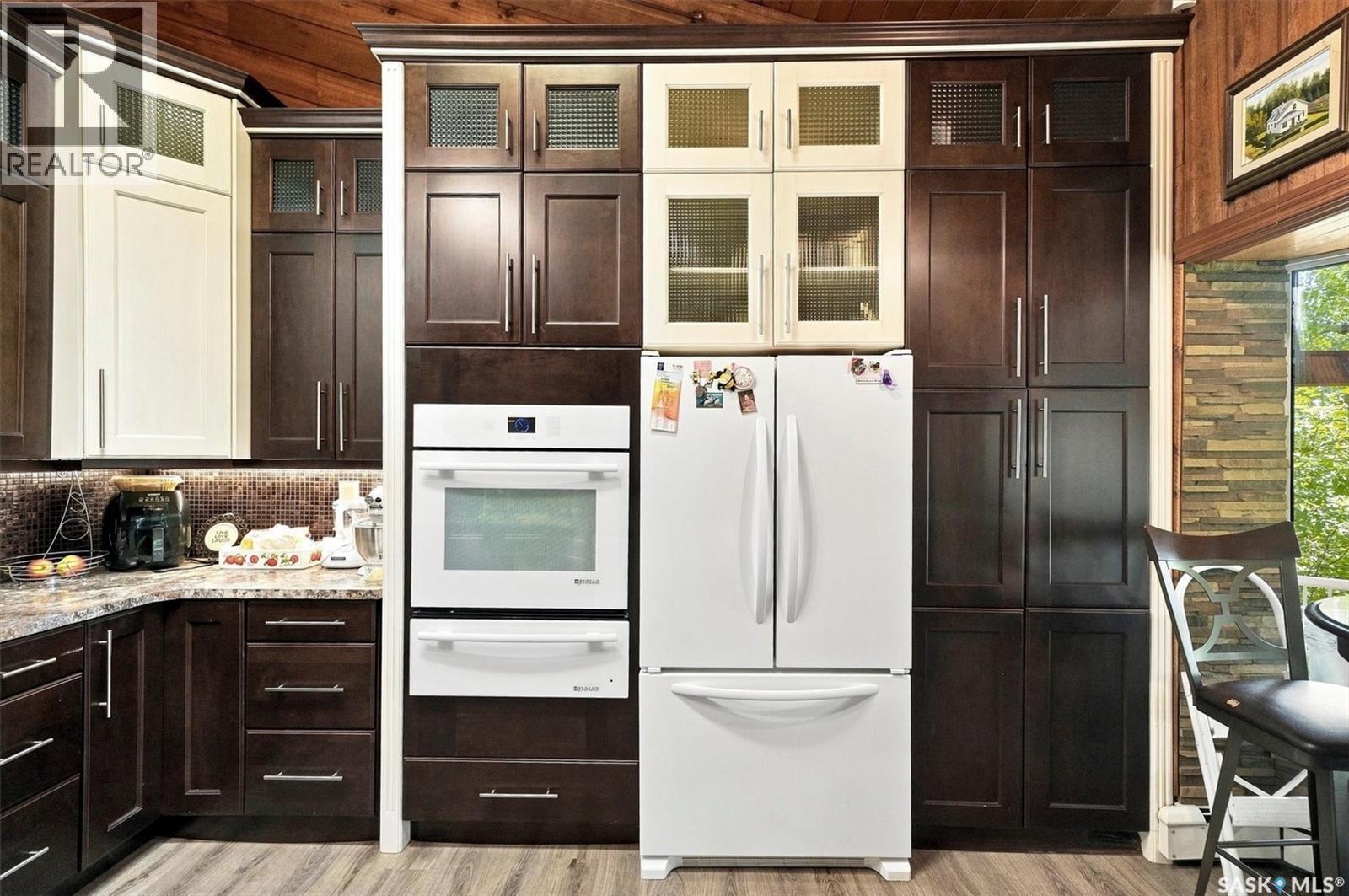 Siba Beach, Wakaw Lake, SK - Indoor Photo Showing Kitchen