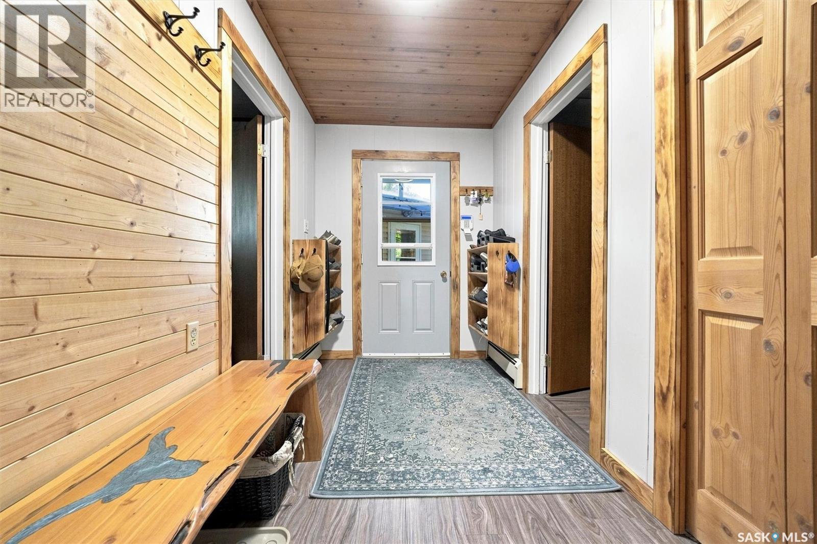 Siba Beach, Wakaw Lake, SK - Photo Showing Other Room