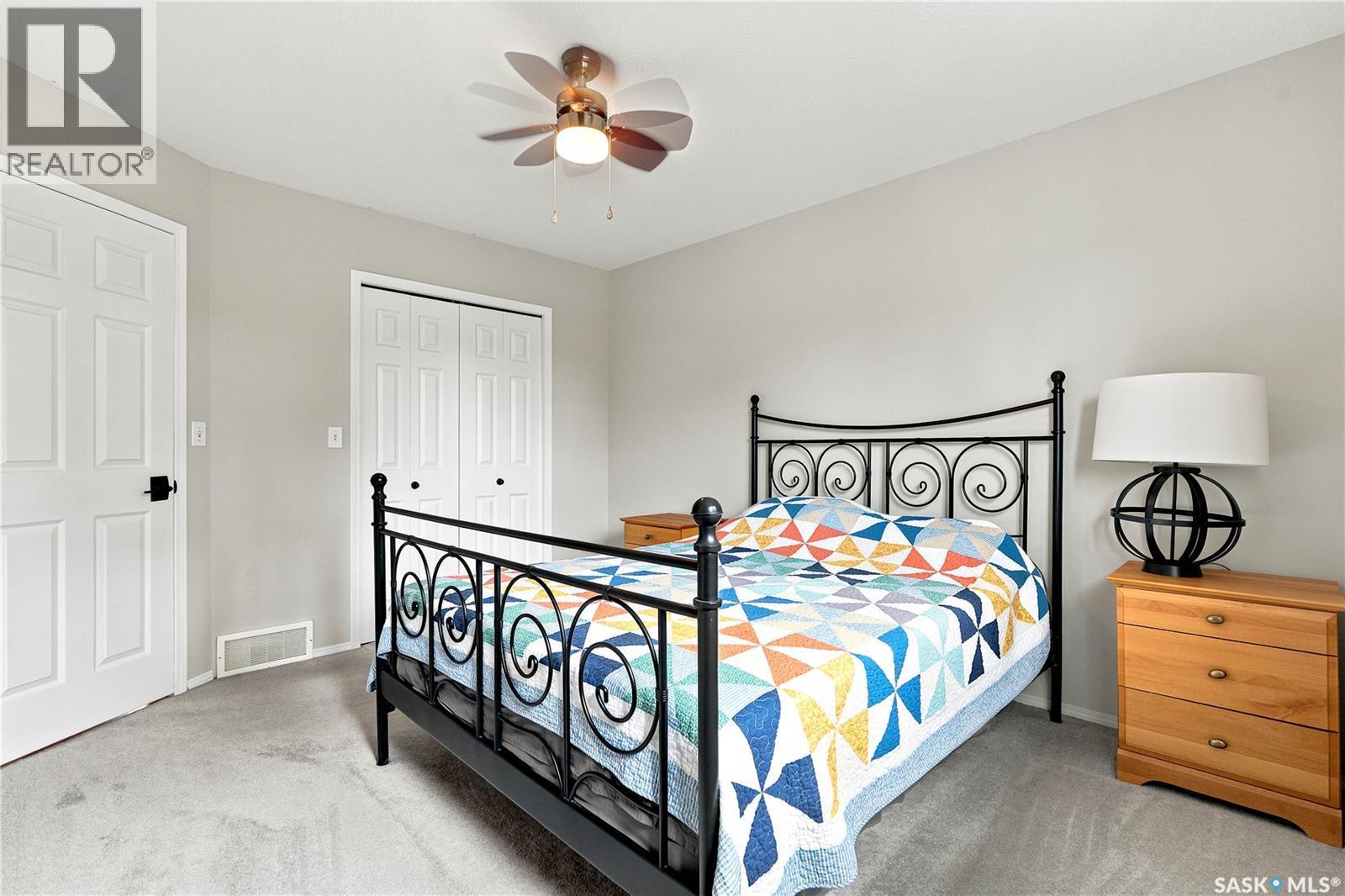 11 605 Perehudoff Crescent, Saskatoon, SK - Indoor Photo Showing Bedroom