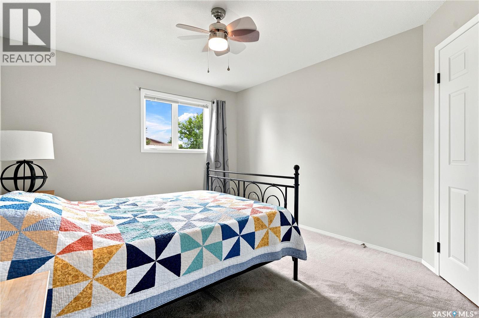 11 605 Perehudoff Crescent, Saskatoon, SK - Indoor Photo Showing Bedroom